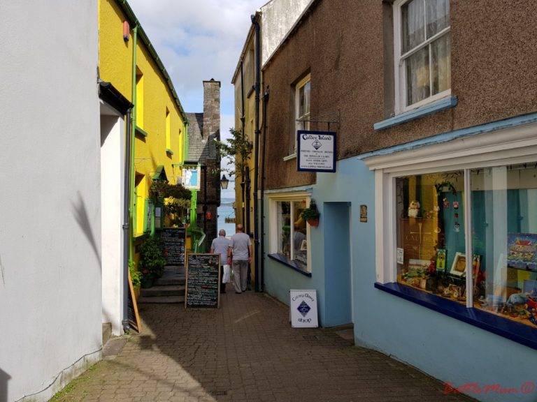 mid-week stay at bluestone - Tiny streets in Tenby