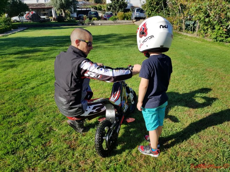 Battlekid getting his instructions from Filipe