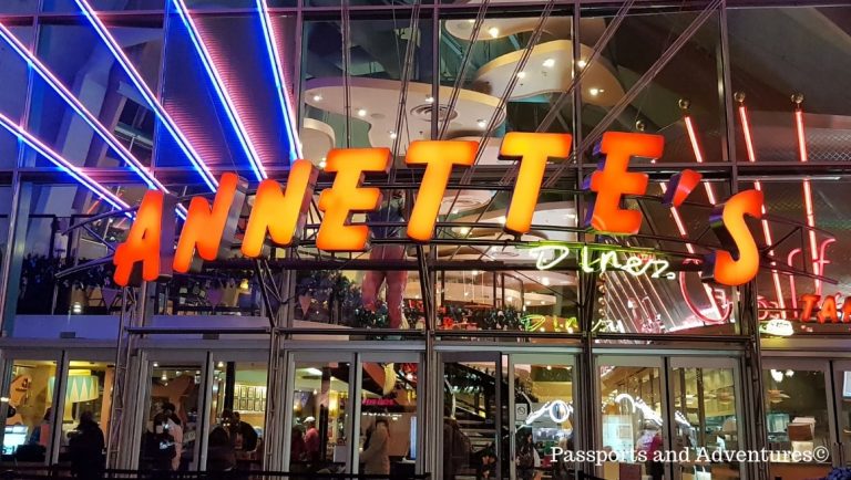 The front of Annette's diner in Disneyland Paris -