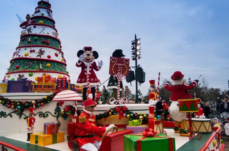 The Disneyland Paris Christmas Parade