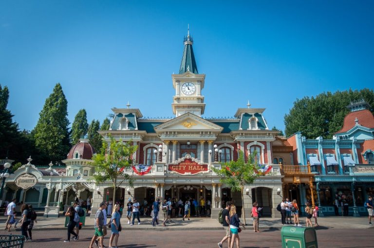 55+ Disneyland Paris Secrets & Hidden Gems To Discover (2023)!